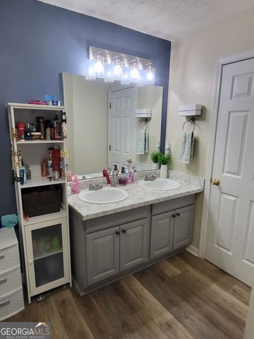 1071 County Road 196, Valley, AL 36854