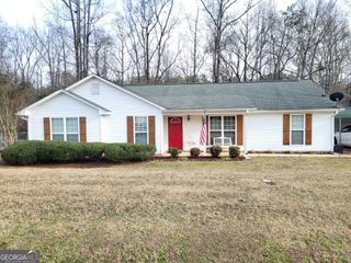 1071 County Road 196, Valley, AL 36854
