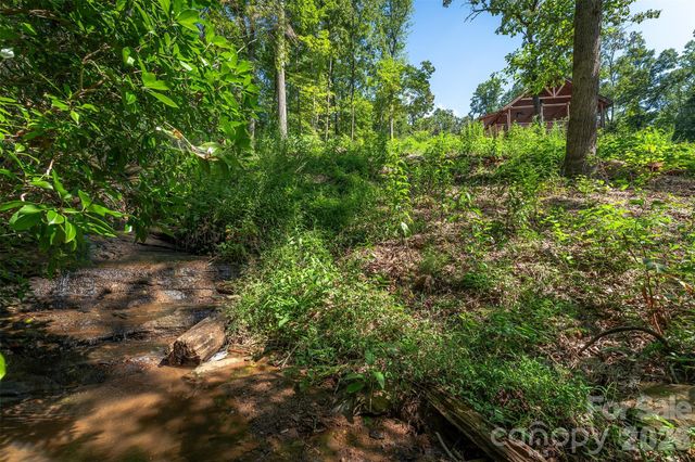 157 Spring Valley Drive, Union Mills, NC 28167