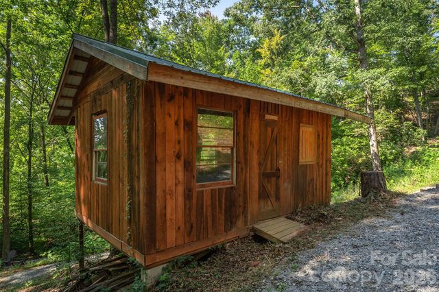 157 Spring Valley Drive, Union Mills, NC 28167