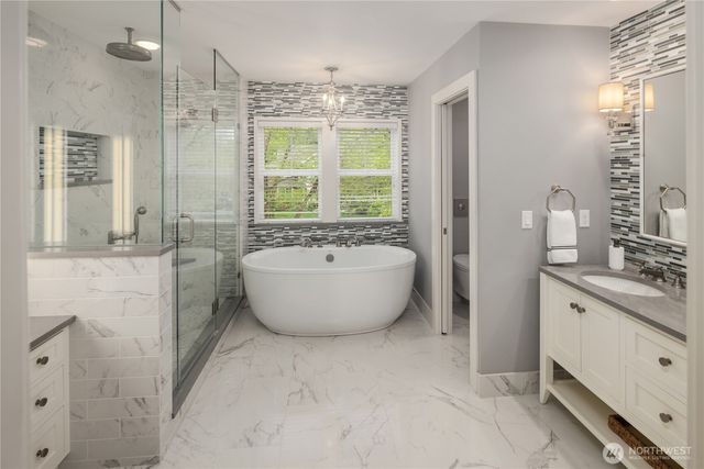 6410 Fairway Place SE, Snoqualmie, WA 98065