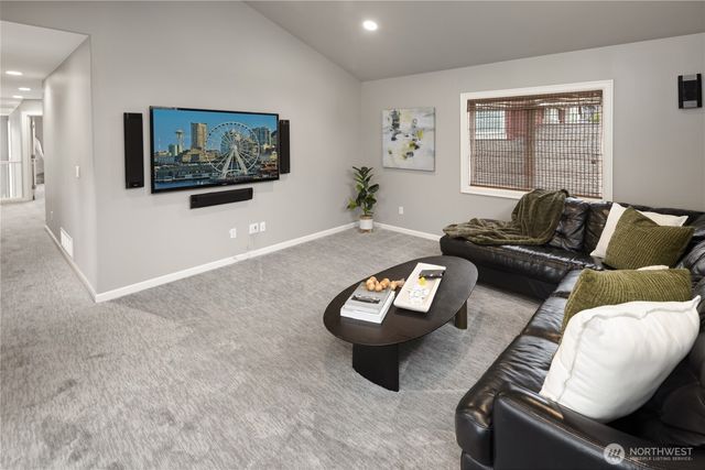 6410 Fairway Place SE, Snoqualmie, WA 98065