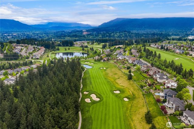 6410 Fairway Place SE, Snoqualmie, WA 98065