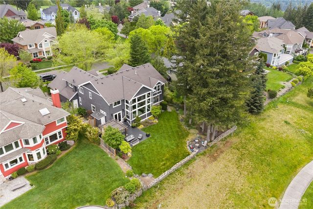 6410 Fairway Place SE, Snoqualmie, WA 98065