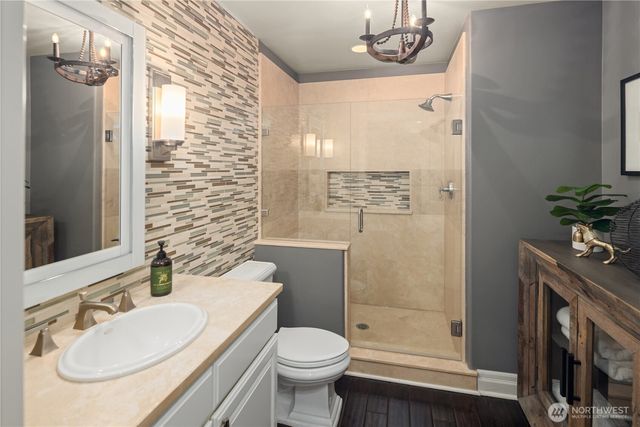 6410 Fairway Place SE, Snoqualmie, WA 98065