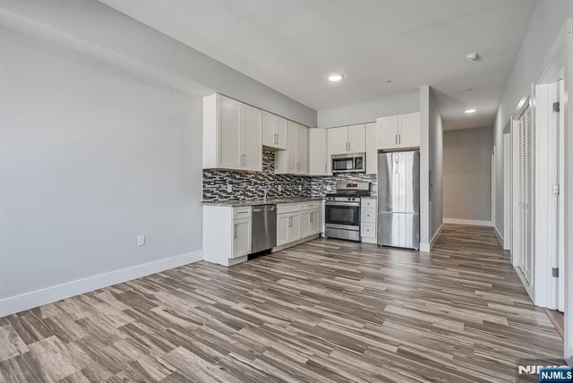 424 Whiton Street 603, Jersey City, NJ 07304