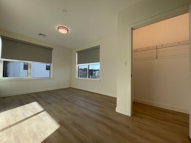 1151 Walnut St 306, Newton, MA 02461