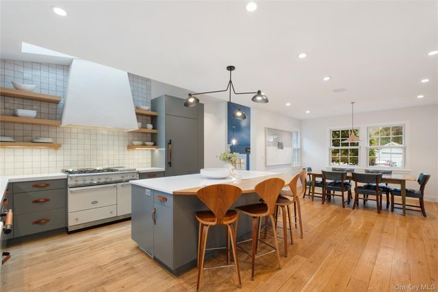 21 Orchard Road, Larchmont, NY 10538