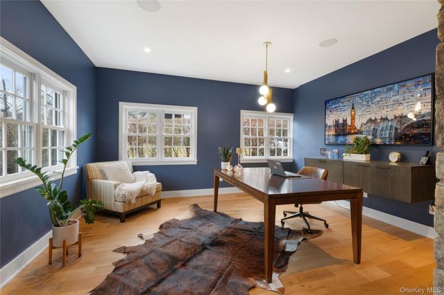 21 Orchard Road, Larchmont, NY 10538