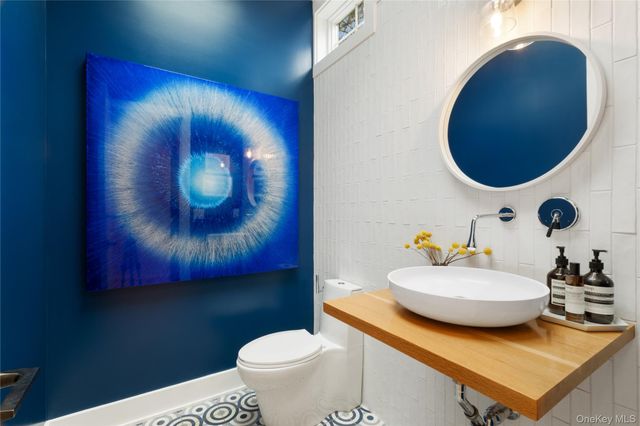 21 Orchard Road, Larchmont, NY 10538