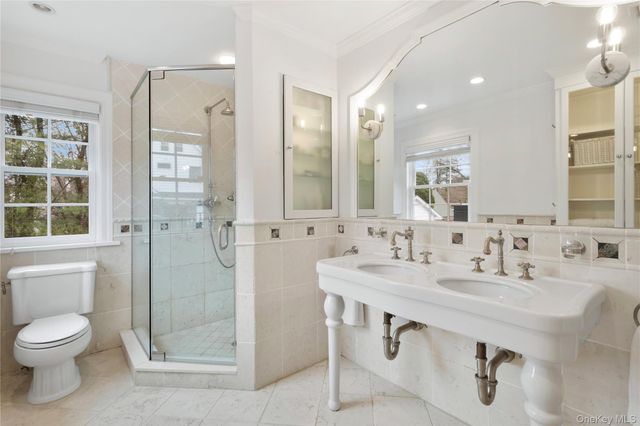 21 Orchard Road, Larchmont, NY 10538