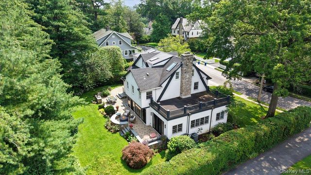 21 Orchard Road, Larchmont, NY 10538