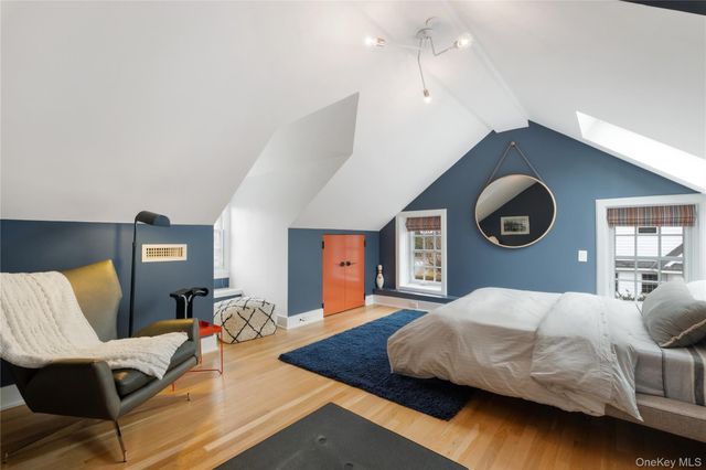 21 Orchard Road, Larchmont, NY 10538