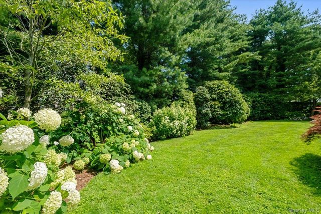 21 Orchard Road, Larchmont, NY 10538