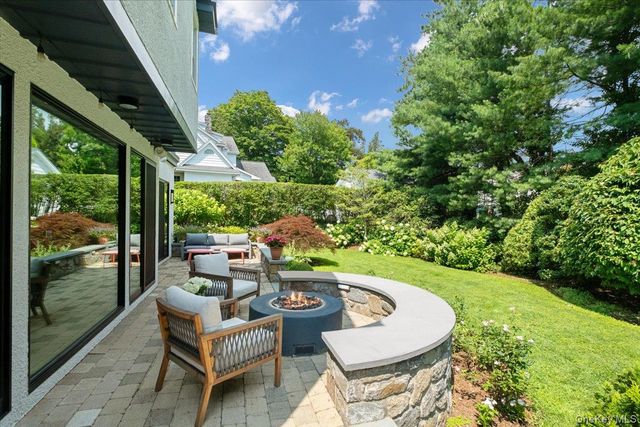 21 Orchard Road, Larchmont, NY 10538