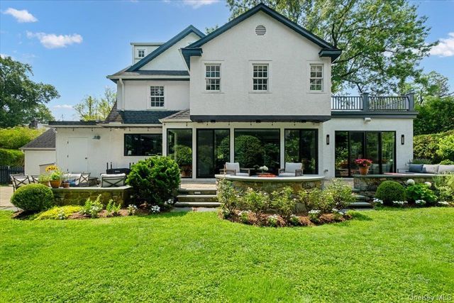 21 Orchard Road, Larchmont, NY 10538