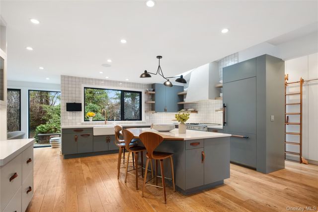 21 Orchard Road, Larchmont, NY 10538