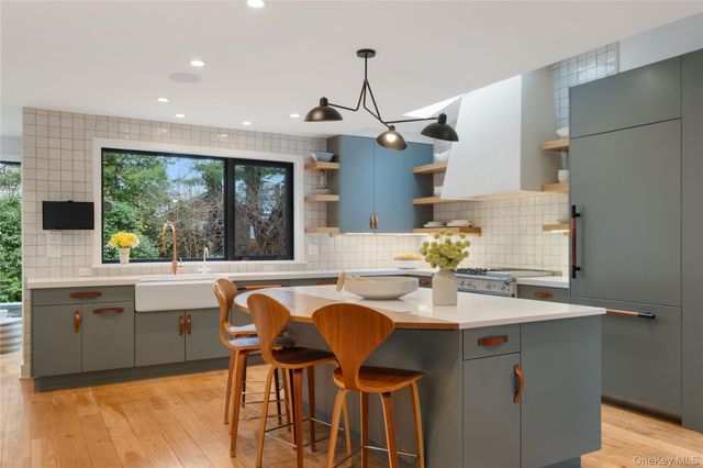 21 Orchard Road, Larchmont, NY 10538