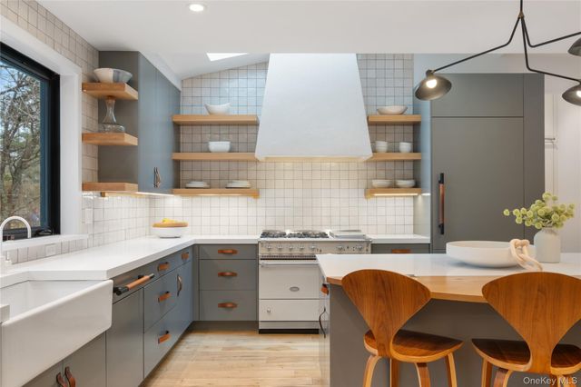 21 Orchard Road, Larchmont, NY 10538