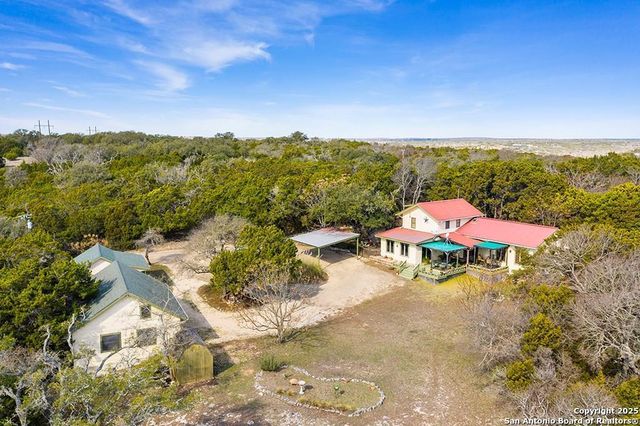260 Chinaberry Lane, Fredericksburg, TX 78624