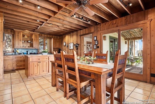 260 Chinaberry Lane, Fredericksburg, TX 78624