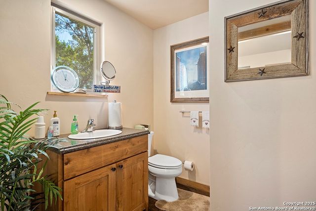260 Chinaberry Lane, Fredericksburg, TX 78624