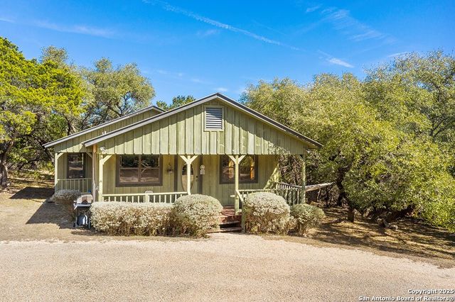 260 Chinaberry Lane, Fredericksburg, TX 78624