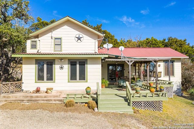 260 Chinaberry Lane, Fredericksburg, TX 78624