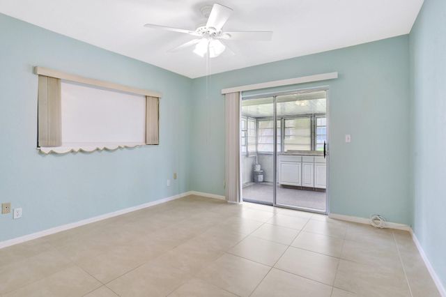 1996 NE 33rd St 4, Lighthouse Point, FL 33064