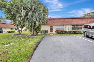 1996 NE 33rd St 4, Lighthouse Point, FL 33064