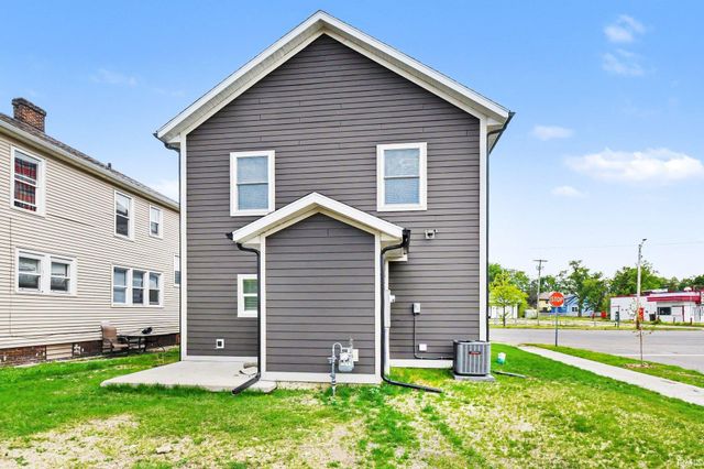 1130 W Lincoln Way Way, South Bend, IN 46616