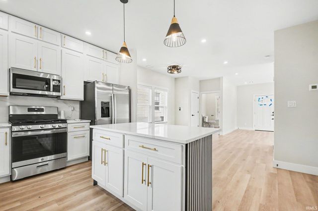 1130 W Lincoln Way Way, South Bend, IN 46616