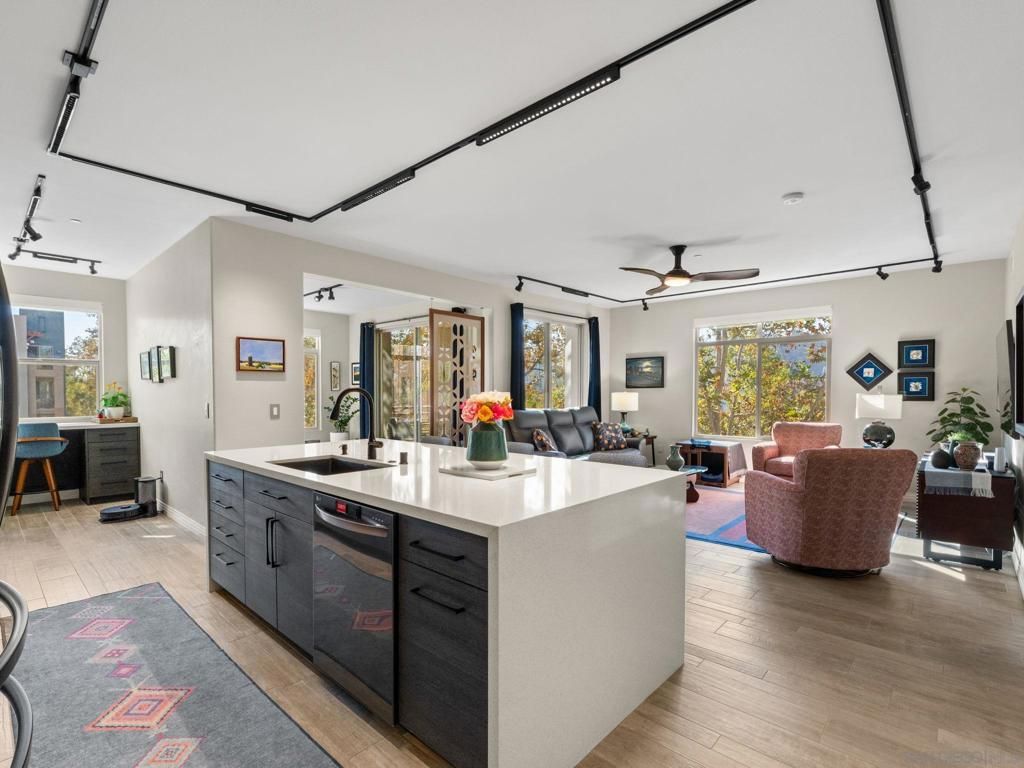 8275 Station Village Lane 3307, San Diego, CA 92108 — exterior