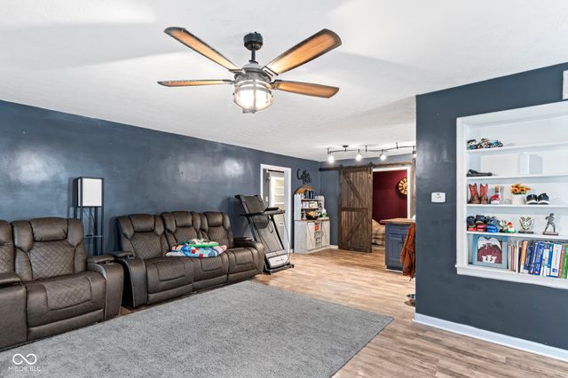 43 W Main Street, North Vernon, IN 47265