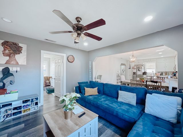 100 S 35th Street, Corsicana, TX 75110