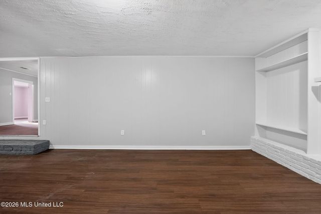 764 Avalon Road, Jackson, MS 39206