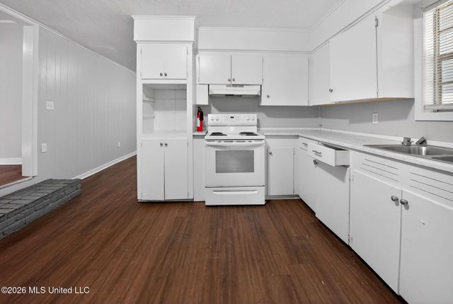 764 Avalon Road, Jackson, MS 39206