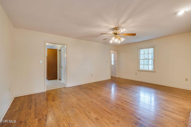 203 Sasanoa Court, Kingsport, TN 37664