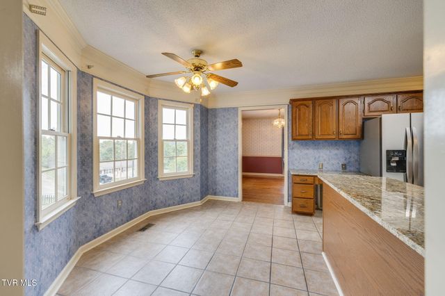 203 Sasanoa Court, Kingsport, TN 37664