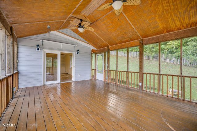 203 Sasanoa Court, Kingsport, TN 37664