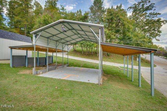203 Sasanoa Court, Kingsport, TN 37664