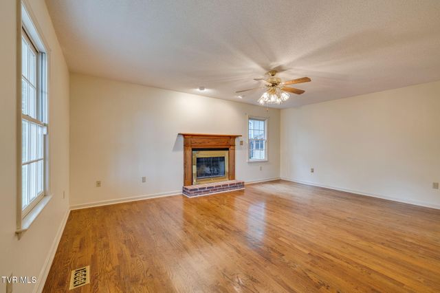 203 Sasanoa Court, Kingsport, TN 37664