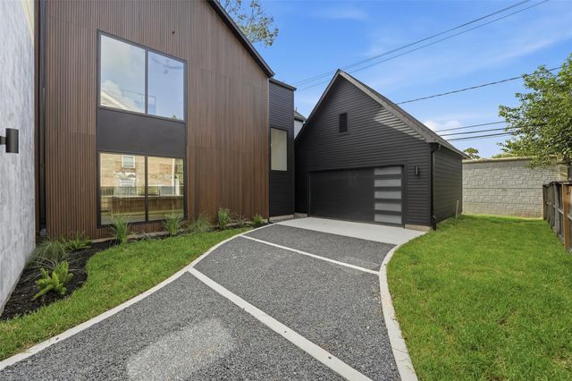 519 W 30th Street, Houston, TX 77018