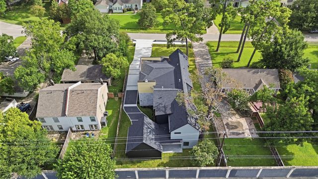 519 W 30th Street, Houston, TX 77018