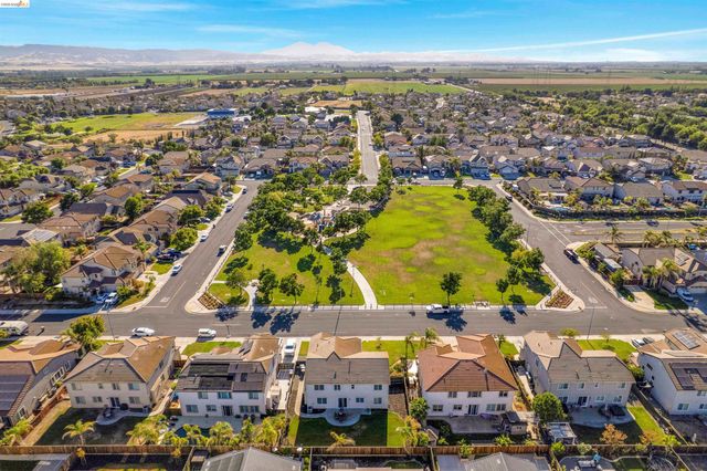 1525 Coleridge Way, Discovery Bay, CA 94505