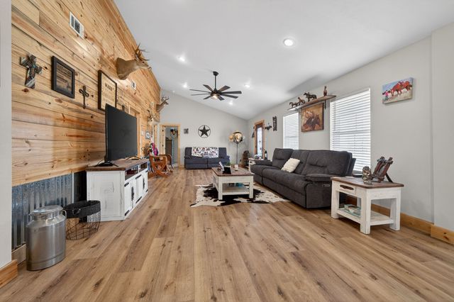 2444 Vz County Road 2813, Mabank, TX 75147