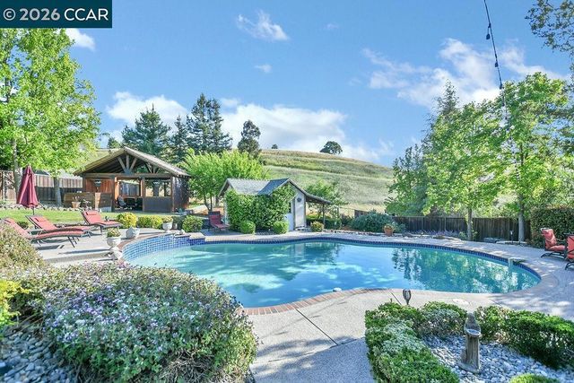 5308 Vista Point Ct, Concord, CA 94521