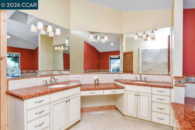 5308 Vista Point Ct, Concord, CA 94521