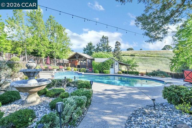 5308 Vista Point Ct, Concord, CA 94521