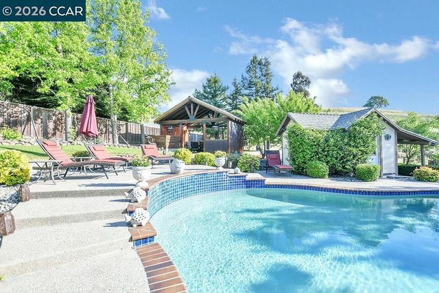 5308 Vista Point Ct, Concord, CA 94521